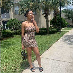 Meet your Posher, Nia